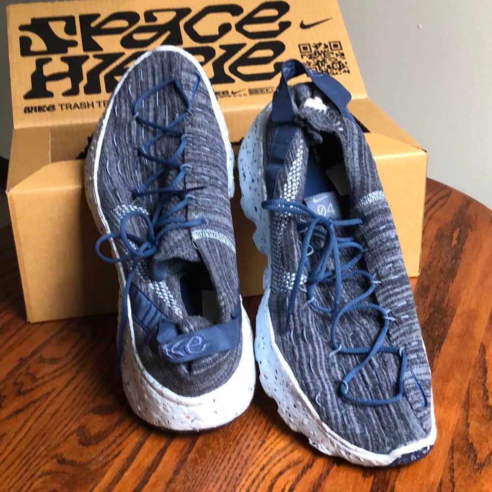 Nike Space Hippie 04